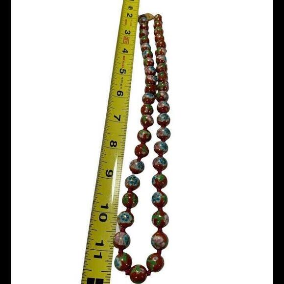 CHINESE EXPORT CLOISONNÉ ANTIQUE NECKLACE LARGE BEADS FLORAL DESIGN RED ENAMEL - Picture 11 of 12